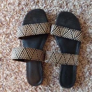 Universal Threads size 9 sandals